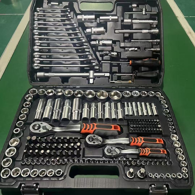 طقم أدوات إصلاح السيارات 216 ق - مراجعة Gardening Tools Set وسعره