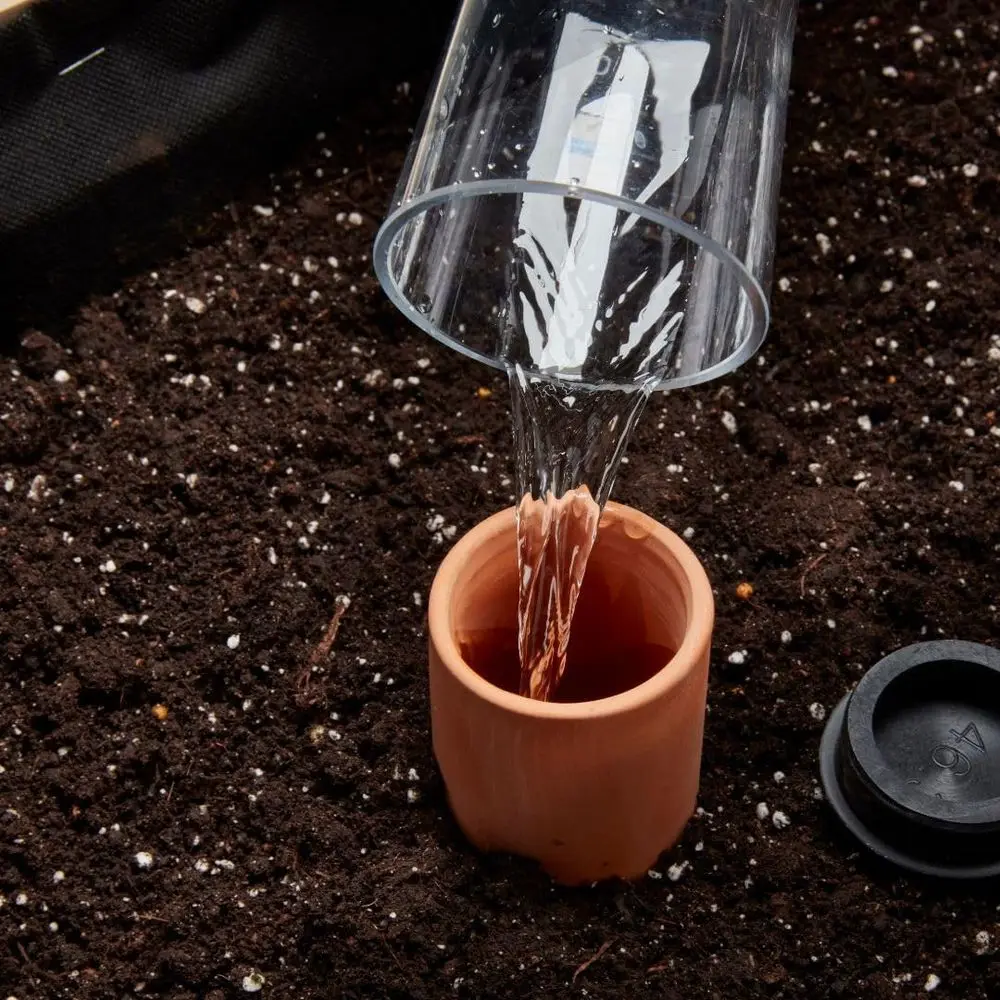 وعاء سيراميك ذاتي الري للحدائق - مراجعة Self-Watering Planter وسعره