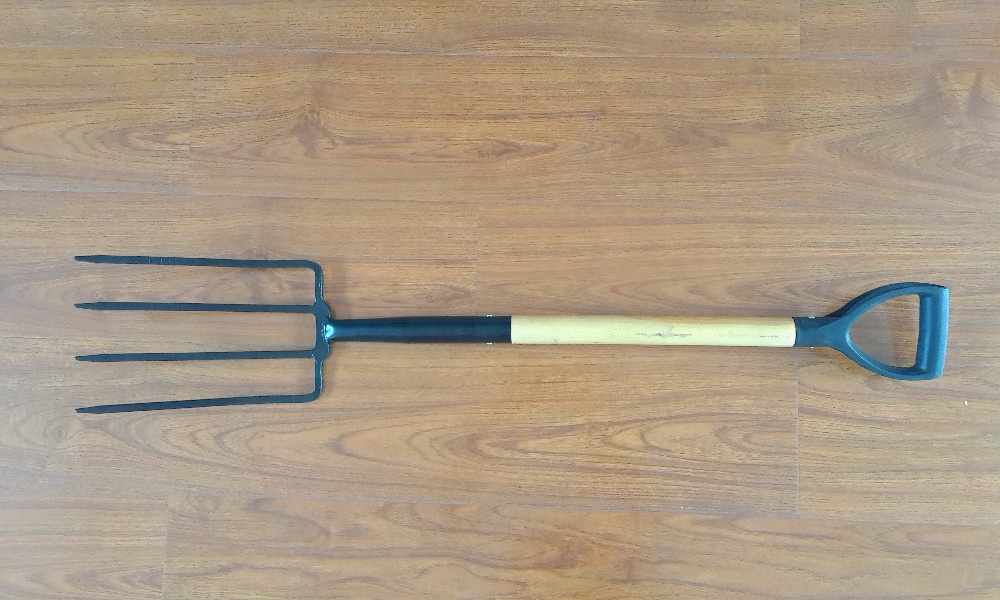 أداة مزرعة لتزوير شوكة بأسمائه - مراجعة Spade Digging Fork وسعره